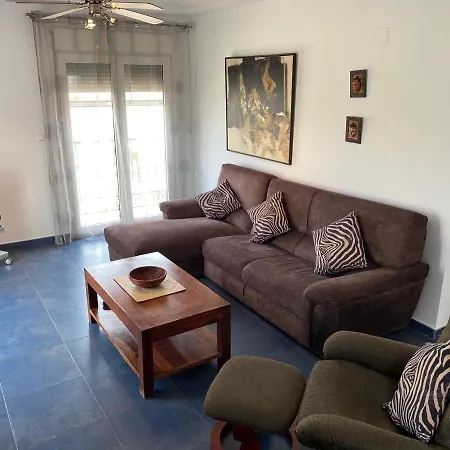 Homely Castelar Holiday home *