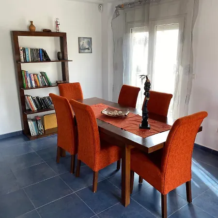 Homely Castelar Holiday home