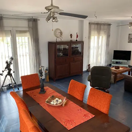 Homely Castelar Holiday home